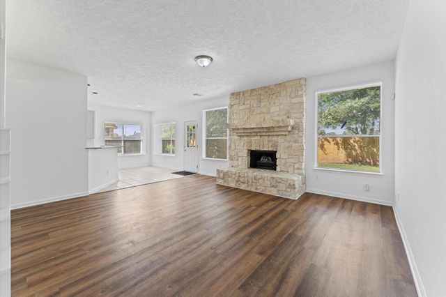3131 Genessee Creek Lane, Friendswood, TX 77546