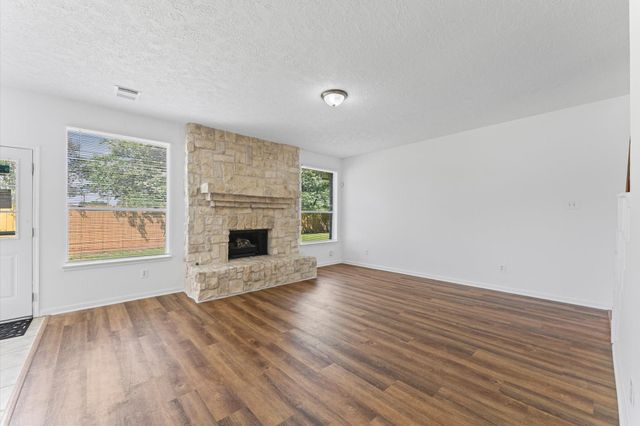 3131 Genessee Creek Lane, Friendswood, TX 77546