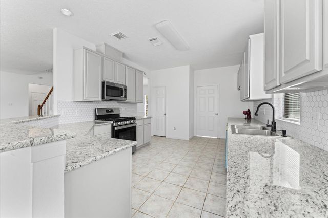 3131 Genessee Creek Lane, Friendswood, TX 77546