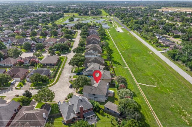 3131 Genessee Creek Lane, Friendswood, TX 77546