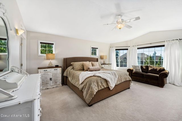 2304 E GRANDVIEW DR, Coeur D'alene, ID 83815