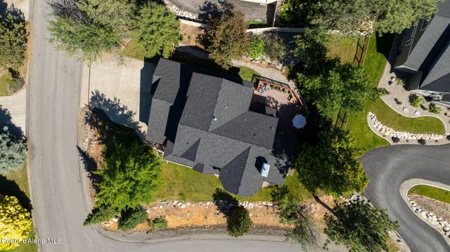 2304 E GRANDVIEW DR, Coeur D'alene, ID 83815