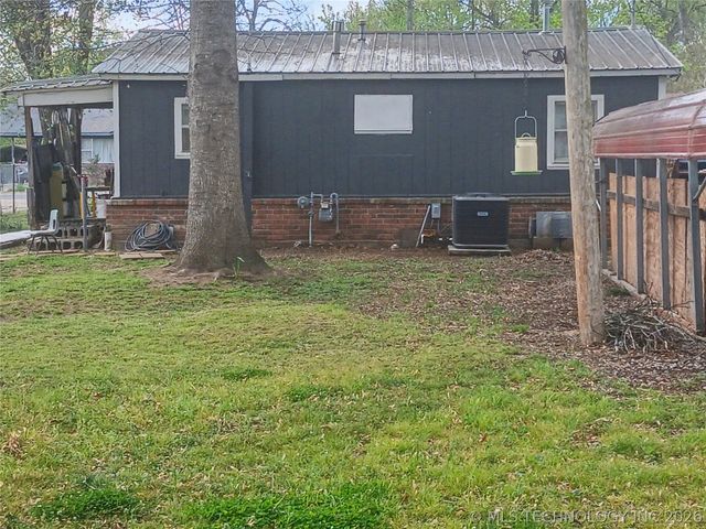 707 S Cherokee Avenue, Tahlequah, OK 74464