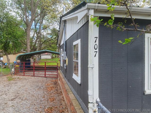 707 S Cherokee Avenue, Tahlequah, OK 74464