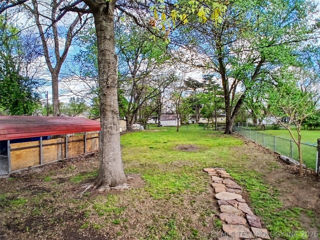 707 S Cherokee Avenue, Tahlequah, OK 74464