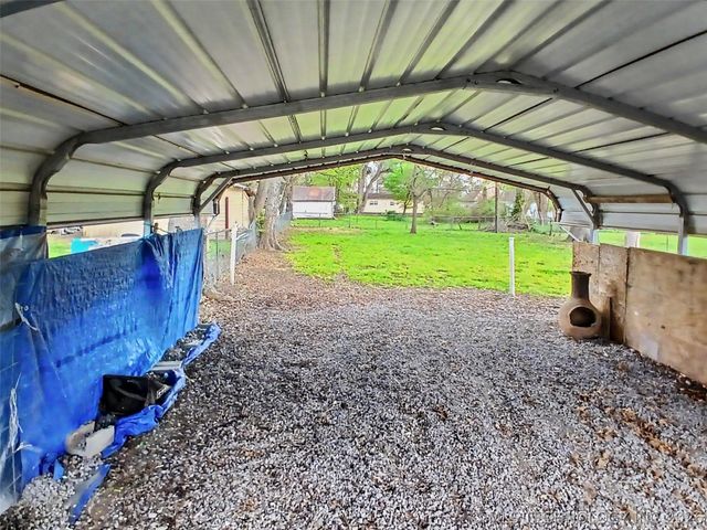 707 S Cherokee Avenue, Tahlequah, OK 74464