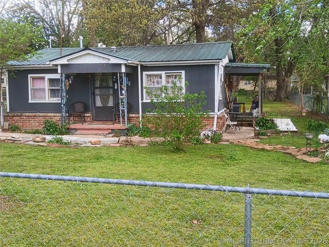 707 S Cherokee Avenue, Tahlequah, OK 74464
