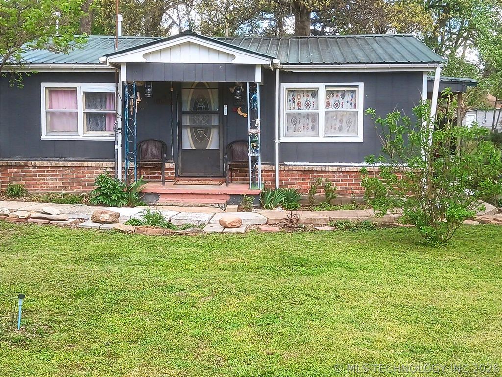 707 S Cherokee Avenue, Tahlequah, OK 74464