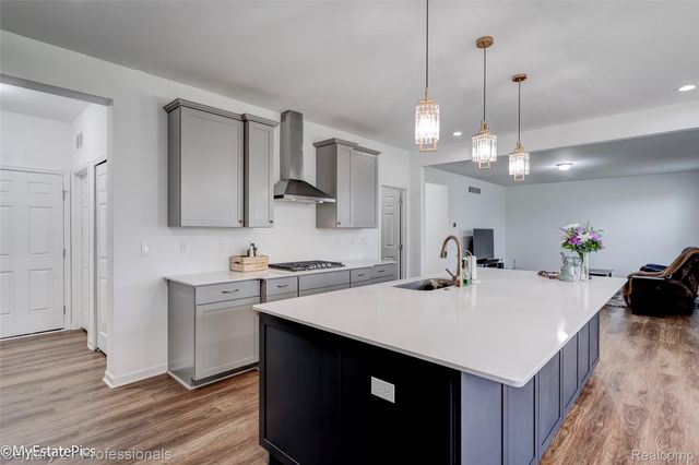 58775 Gidran Drive, South Lyon, MI 48178