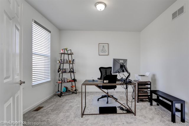 58775 Gidran Drive, South Lyon, MI 48178