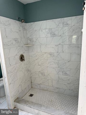 1227 MARLYN RD, Philadelphia, PA 19151