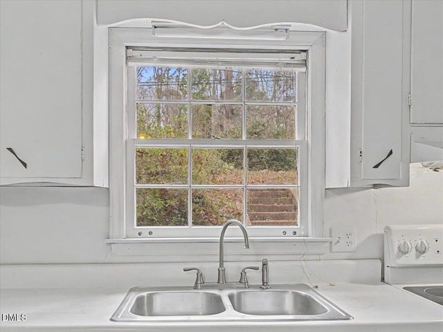 103 Yorktown Drive, Chapel Hill, NC 27516