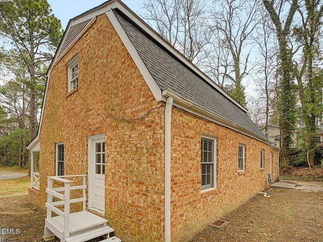 103 Yorktown Drive, Chapel Hill, NC 27516