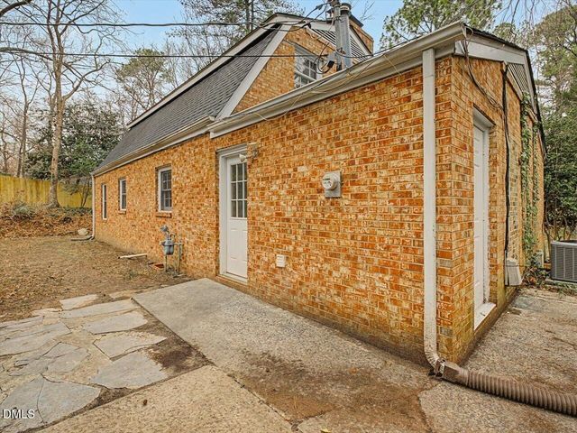 103 Yorktown Drive, Chapel Hill, NC 27516