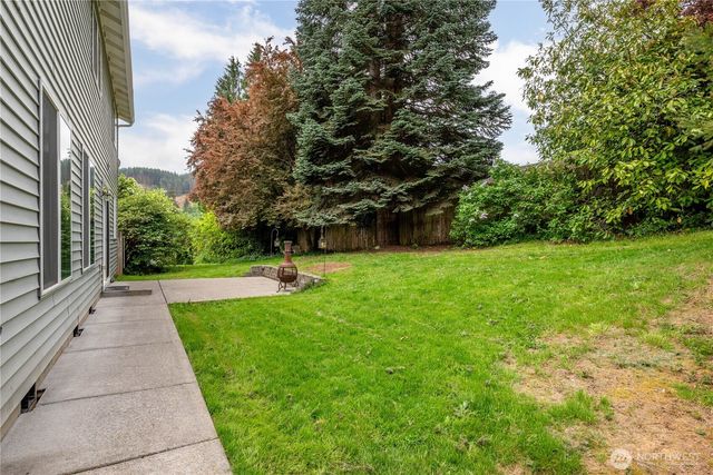 2208 Coal Creek Road, Longview, WA 98632