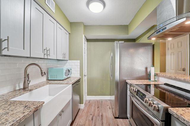 3535 Nasa Rd 1 Parkway 20, Seabrook, TX 77586