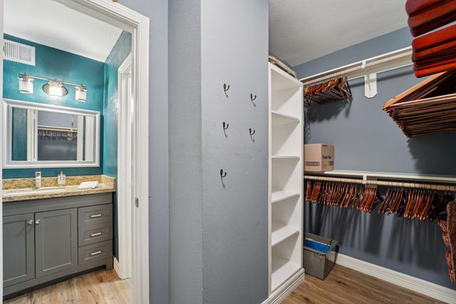 3535 Nasa Rd 1 Parkway 20, Seabrook, TX 77586