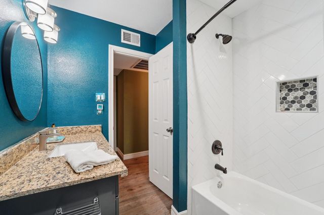 3535 Nasa Rd 1 Parkway 20, Seabrook, TX 77586