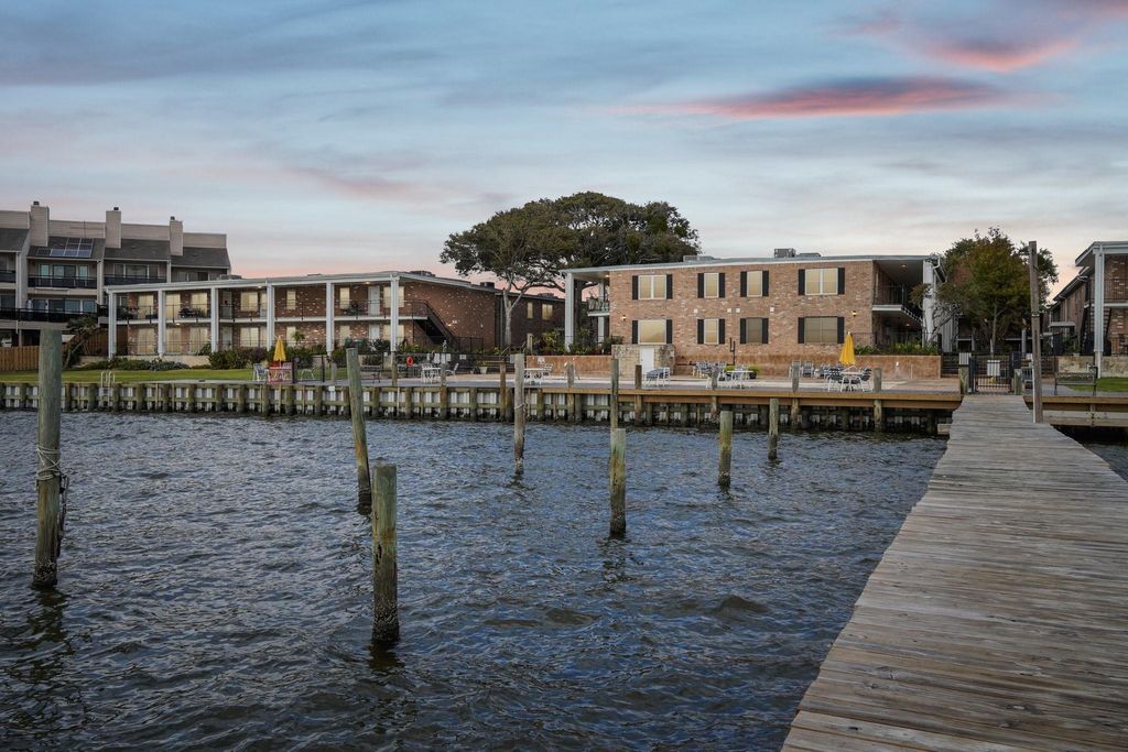 3535 Nasa Rd 1 Parkway 20, Seabrook, TX 77586