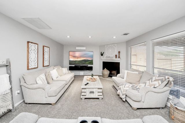 3126 Silverstag Trail Lane, Houston, TX 77073