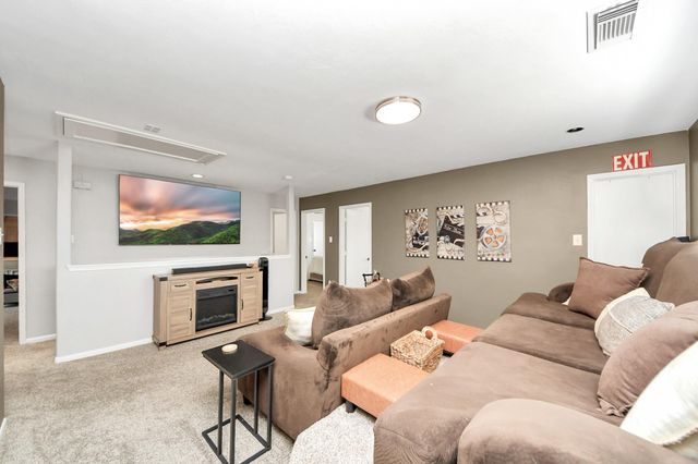 3126 Silverstag Trail Lane, Houston, TX 77073