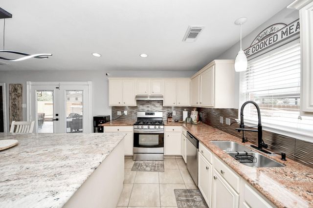 3126 Silverstag Trail Lane, Houston, TX 77073