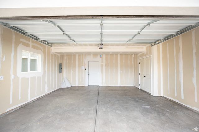 537 W 1850 N, Harrisville, UT 84404