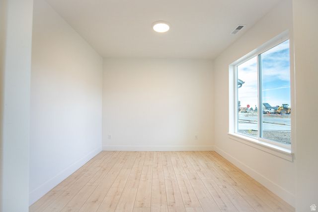 537 W 1850 N, Harrisville, UT 84404
