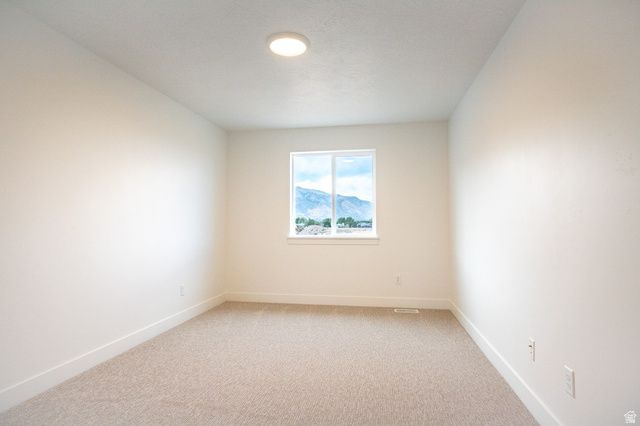 537 W 1850 N, Harrisville, UT 84404