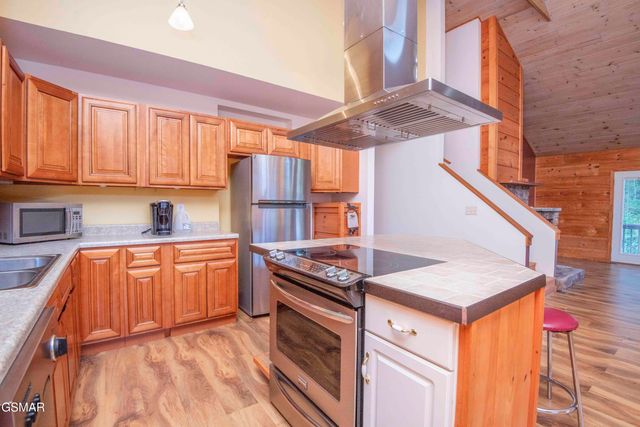 514 Indian Gap Rd, Sevierville, TN 37862