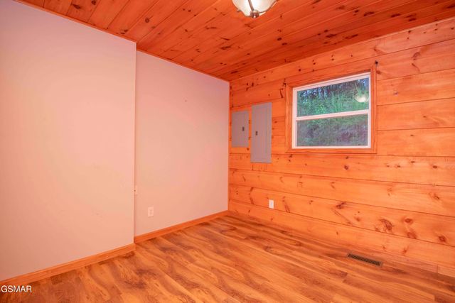 514 Indian Gap Rd, Sevierville, TN 37862