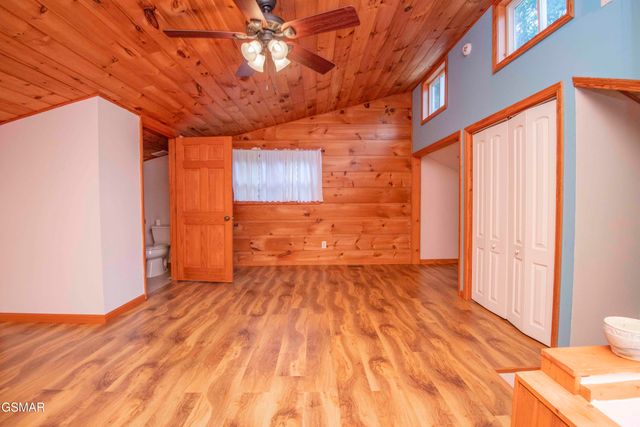 514 Indian Gap Rd, Sevierville, TN 37862