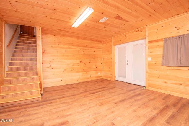 514 Indian Gap Rd, Sevierville, TN 37862