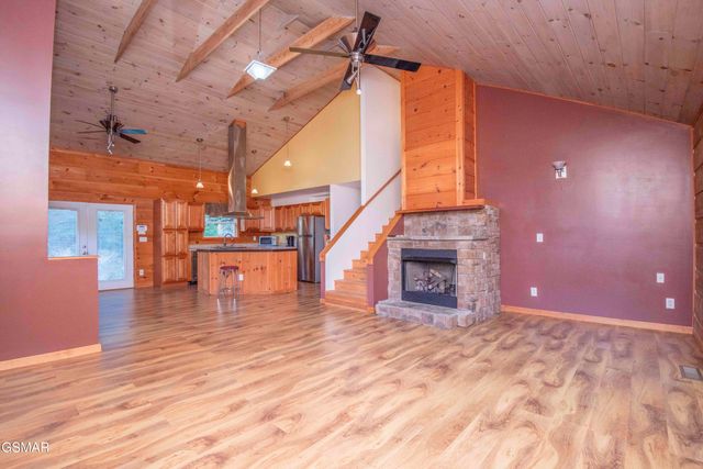 514 Indian Gap Rd, Sevierville, TN 37862