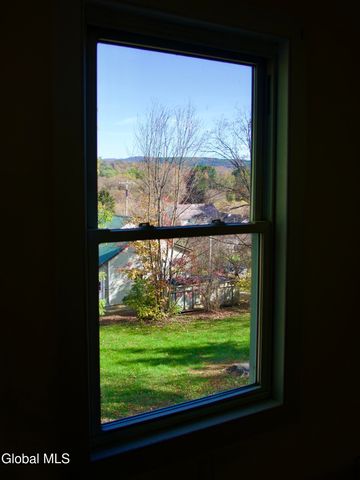 44 Greenfield Lane, Hampton, NY 12837