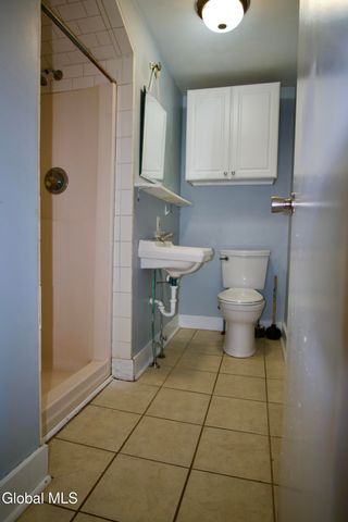 44 Greenfield Lane, Hampton, NY 12837