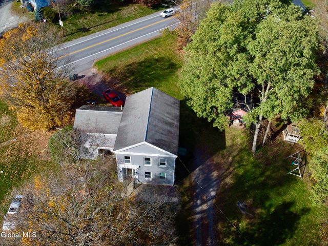 44 Greenfield Lane, Hampton, NY 12837