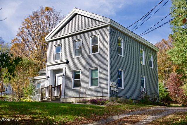 44 Greenfield Lane, Hampton, NY 12837