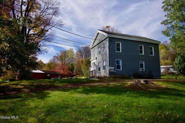 44 Greenfield Lane, Hampton, NY 12837