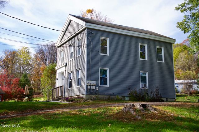 44 Greenfield Lane, Hampton, NY 12837