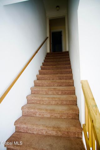 44 Greenfield Lane, Hampton, NY 12837