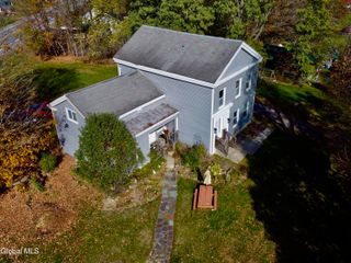 44 Greenfield Lane, Hampton, NY 12837