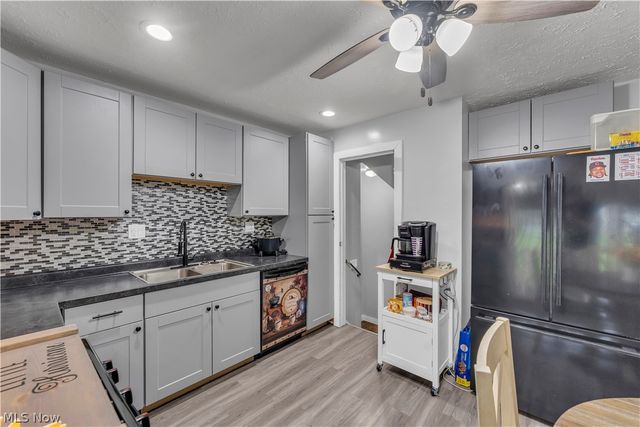 13004 Rockside Road, Garfield Heights, OH 44125