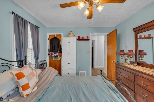 13004 Rockside Road, Garfield Heights, OH 44125