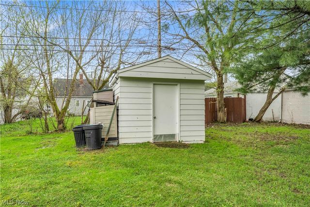 13004 Rockside Road, Garfield Heights, OH 44125