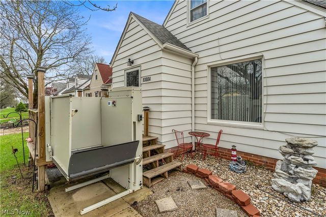 13004 Rockside Road, Garfield Heights, OH 44125