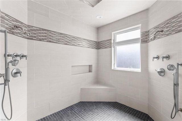 2336 Spindrift RD, Virginia Beach, VA 23451