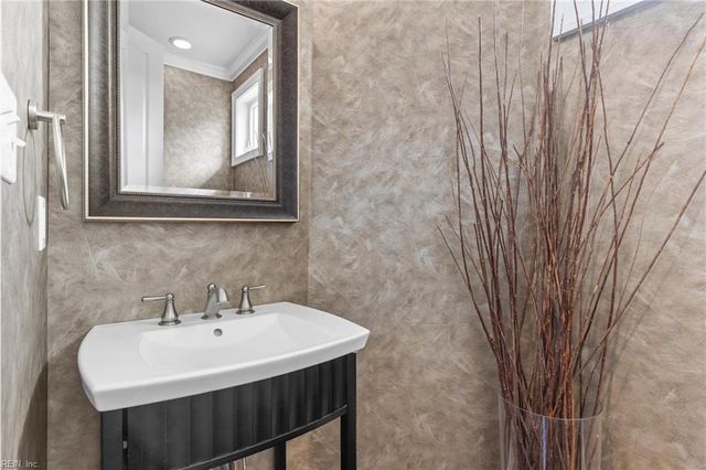 2336 Spindrift RD, Virginia Beach, VA 23451