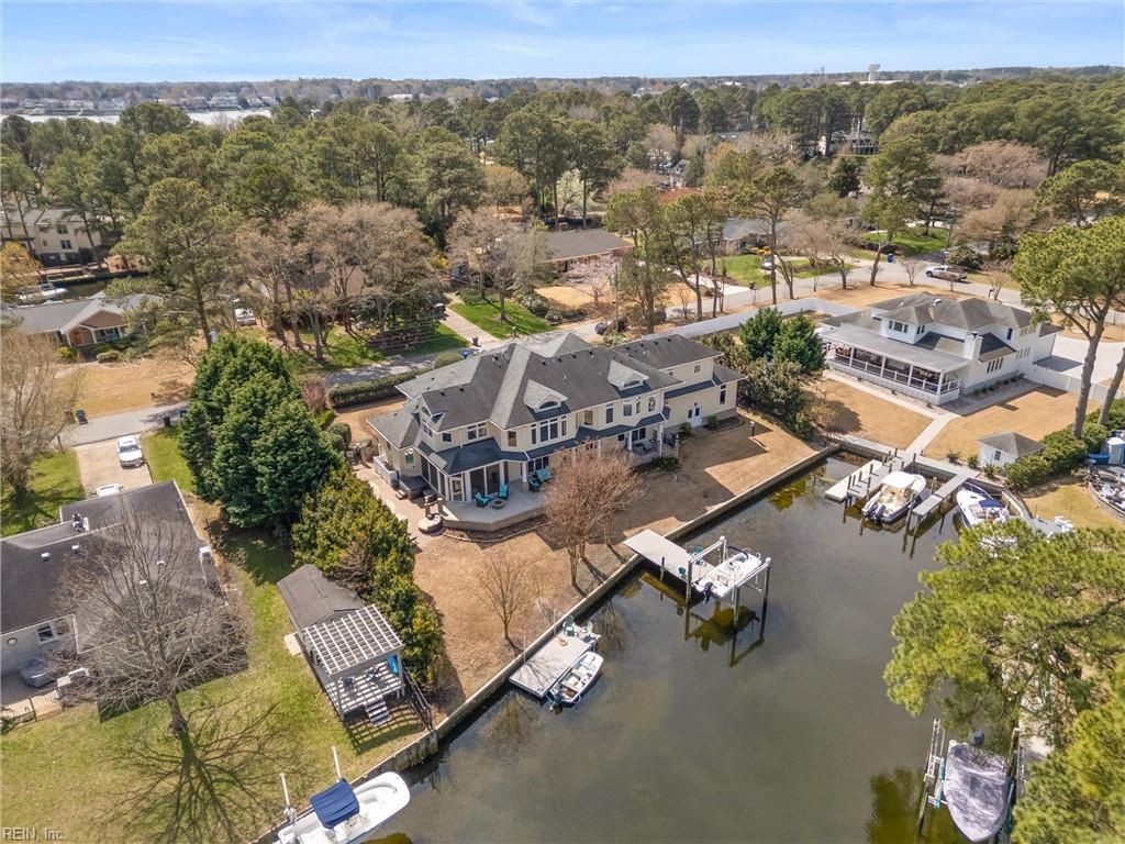 2336 Spindrift RD, Virginia Beach, VA 23451