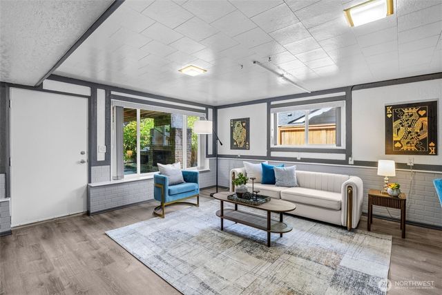 16613 19th Avenue SW, Burien, WA 98166